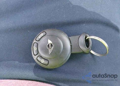 2011 Mini Cooper S из США, поврежденный, VIN WMWSV3C56BTY20584